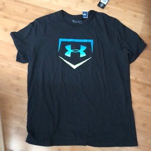 Under armour black tee shirt top